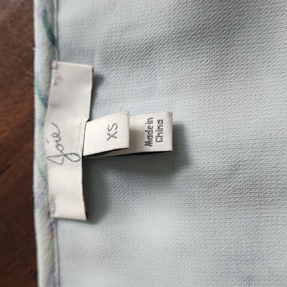 Joie XS silk floral sleeveless blouse - Picture 2 of 7